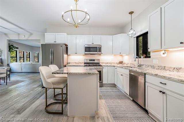 Builiding view thirteen for 1293 Brighton Lake, Brighton, MI. 48116