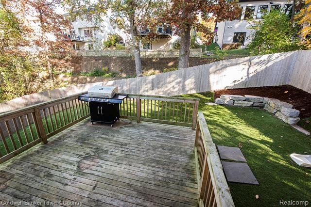 Builiding view twenty six for 1293 Brighton Lake, Brighton, MI. 48116