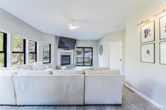 Builiding view twenty three for 1293 Brighton Lake, Brighton, MI. 48116