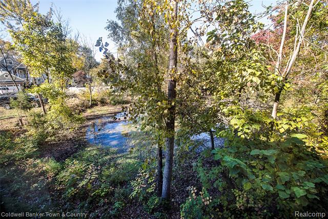 Builiding view twenty for 1293 Brighton Lake, Brighton, MI. 48116