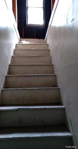 Builiding view sixteen for 3489 Seyburn, Detroit, MI. 48214