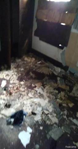 Builiding view thirteen for 3489 Seyburn, Detroit, MI. 48214