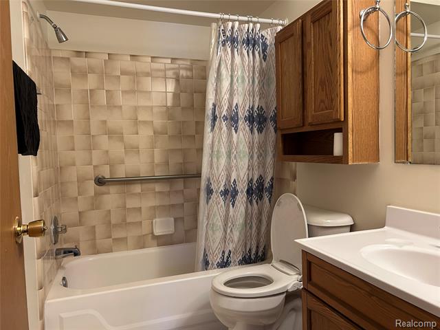 Builiding view twelve for 34650 Clarkson, Fraser, MI. 48026