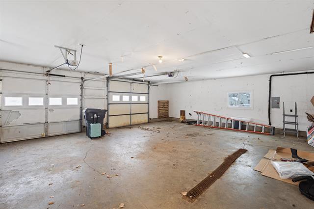 Builiding view eighteen for 557 James, Lawrence, MI. 49064