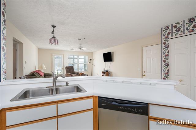 Builiding view ten for 3151 Poplar Creek, Grand Rapids, MI. 49512