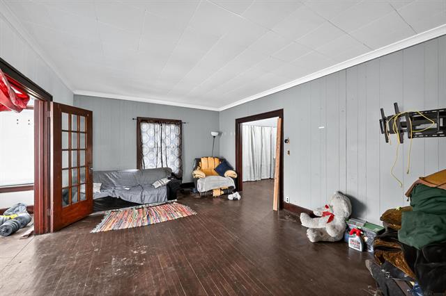 Builiding view four for 1030 North, Kalamazoo, MI. 49007