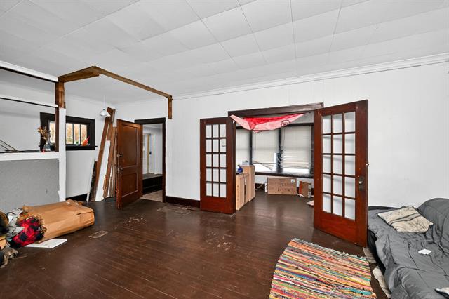 Builiding view one for 1030 North, Kalamazoo, MI. 49007