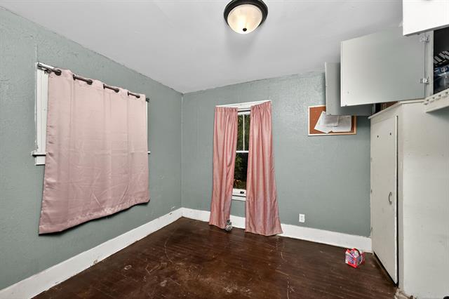 Builiding view twelve for 1030 North, Kalamazoo, MI. 49007