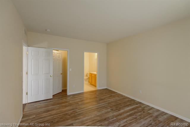 Builiding view eighteen for 16784 Dover, Northville, MI. 48168