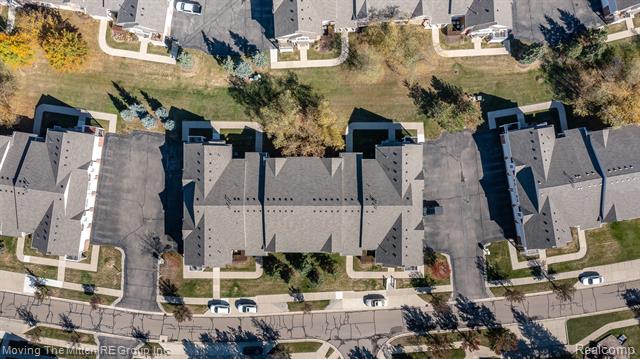 Builiding view thirty three for 16784 Dover, Northville, MI. 48168