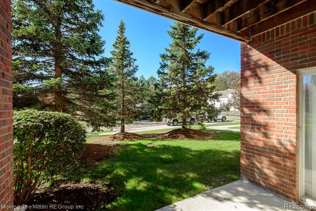 Builiding view twenty eight for 16784 Dover, Northville, MI. 48168