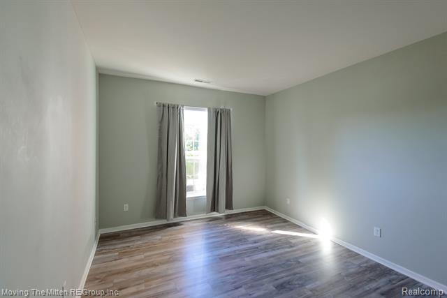 Builiding view twenty three for 16784 Dover, Northville, MI. 48168