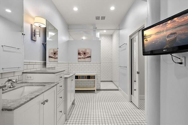 Builiding view thirty for 230 Kalamazoo Mall, Kalamazoo, MI. 49007