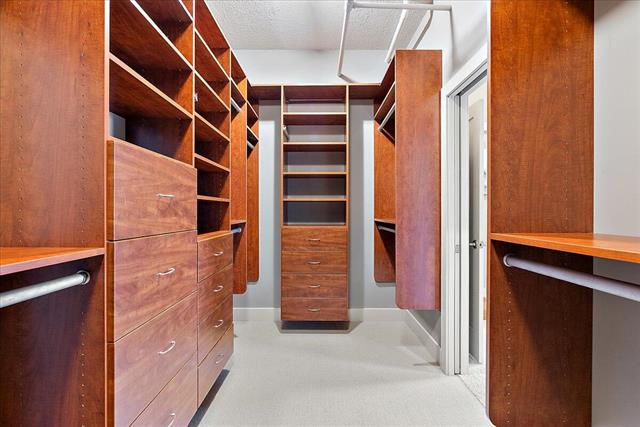 Builiding view twenty eight for 230 Kalamazoo Mall, Kalamazoo, MI. 49007