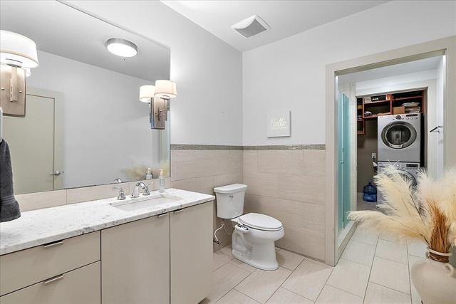 Builiding view twenty two for 230 Kalamazoo Mall, Kalamazoo, MI. 49007