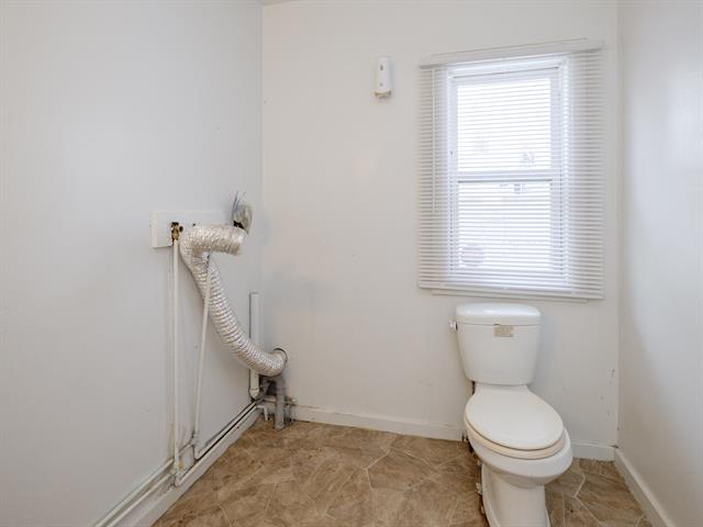 Builiding view eleven for 1721 Egleston, Kalamazoo, MI. 49001