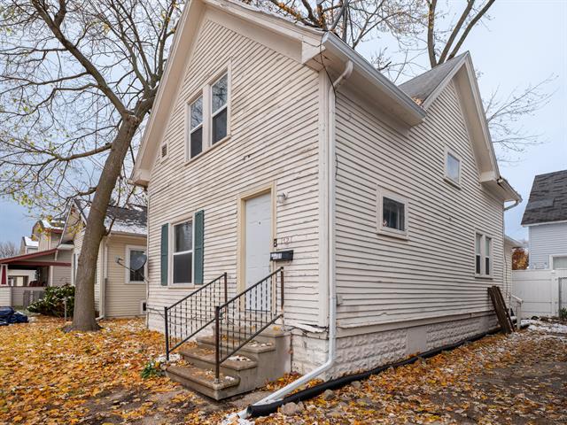 Builiding view seventeen for 1721 Egleston, Kalamazoo, MI. 49001