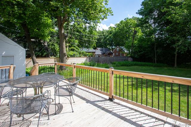 Builiding view forty five for 25830 Berkley, Huntington Woods, MI. 48070