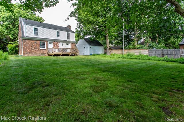 Builiding view forty one for 25830 Berkley, Huntington Woods, MI. 48070
