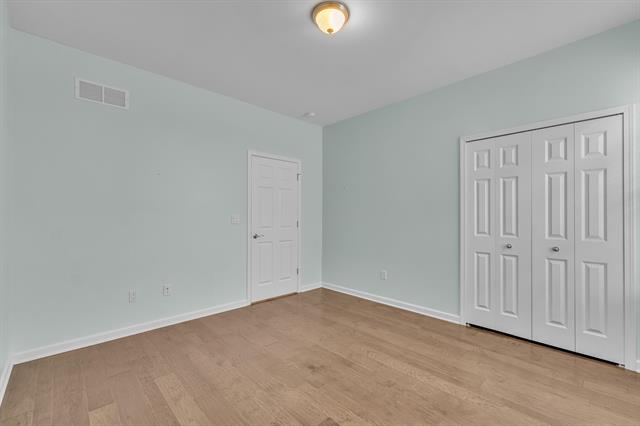 Builiding view thirty six for 4139 Montith, Ypsilanti, MI. 48197