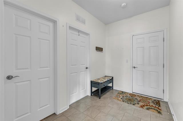 Builiding view twenty one for 4139 Montith, Ypsilanti, MI. 48197