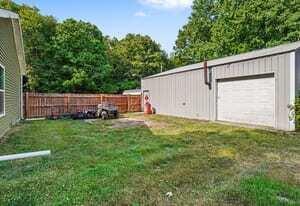 Builiding view thirteen for 668 Westbrook Ave, Battle Creek, MI. 49014