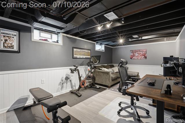 Builiding view nineteen for 1024 Wyandotte, Royal Oak, MI. 48067