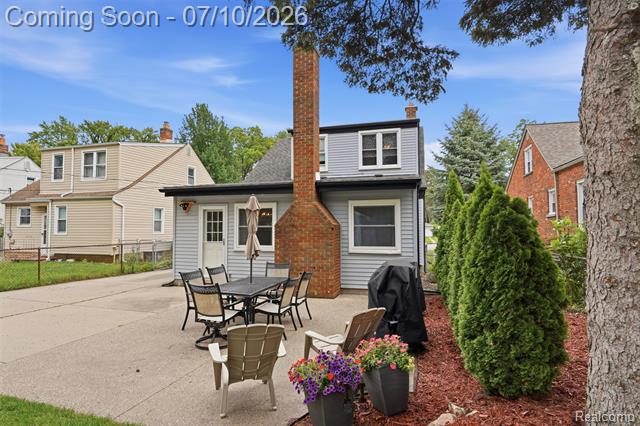 Builiding view twenty five for 1024 Wyandotte, Royal Oak, MI. 48067