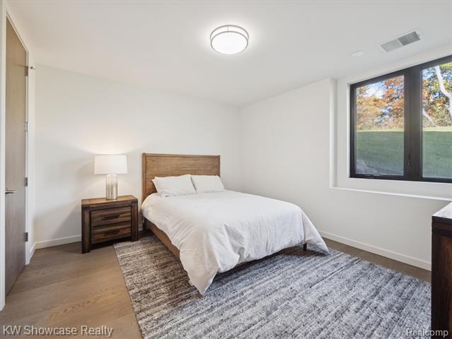 Builiding view thirty four for 1164 Lake Forest Way, Milford, MI. 48380