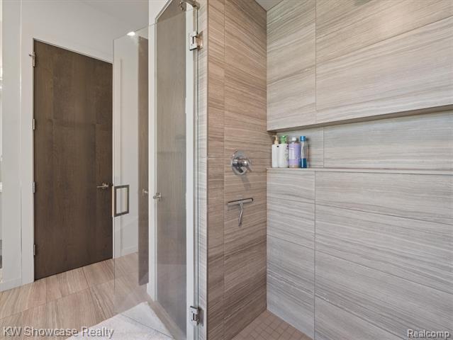 Builiding view twenty four for 1164 Lake Forest Way, Milford, MI. 48380