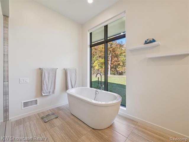 Builiding view twenty three for 1164 Lake Forest Way, Milford, MI. 48380