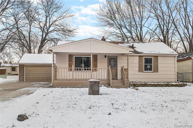 front view for 1445 S Packard Avenue, Burton, Mi. 48509