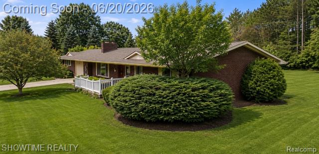 Builiding view forty eight for 1661 Madeline, Lapeer, MI. 48446