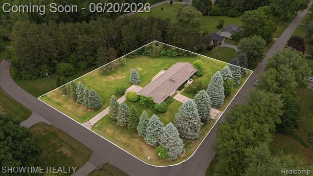 Builiding view four for 1661 Madeline, Lapeer, MI. 48446