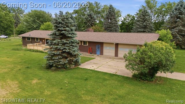 Builiding view three for 1661 Madeline, Lapeer, MI. 48446