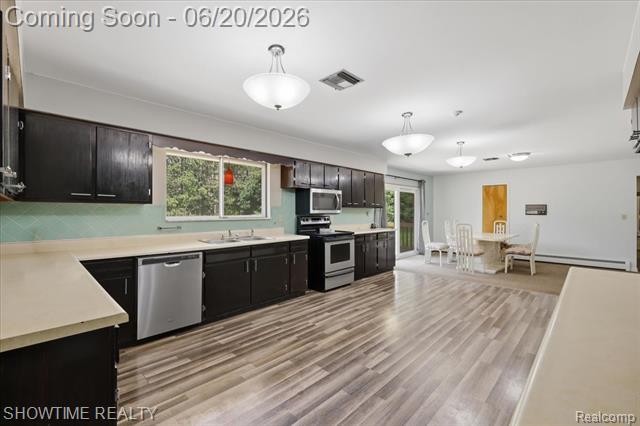 Builiding view twenty one for 1661 Madeline, Lapeer, MI. 48446