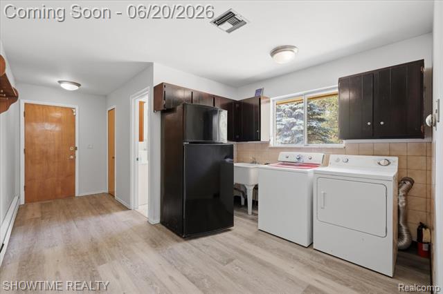 Builiding view twenty three for 1661 Madeline, Lapeer, MI. 48446