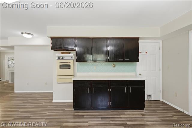 Builiding view twenty two for 1661 Madeline, Lapeer, MI. 48446