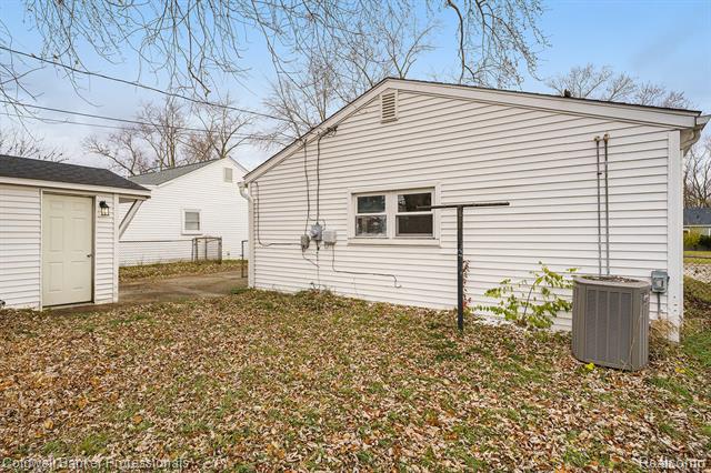 Builiding view twenty for 550 Kennedy, Ypsilanti, MI. 48198