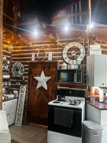 Builiding view eight for 9013 Three Lakes, Baldwin, MI. 49304