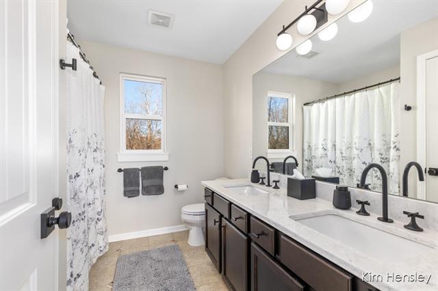 Builiding view eighteen for 473 Orchard, Rockford, MI. 49341