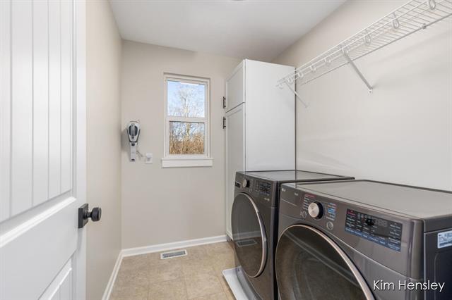 Builiding view twenty two for 473 Orchard, Rockford, MI. 49341