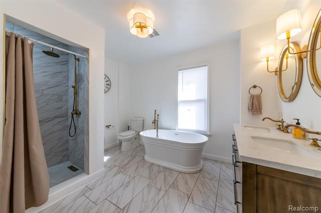 Builiding view fifteen for 644 Melbourne, Detroit, MI. 48202