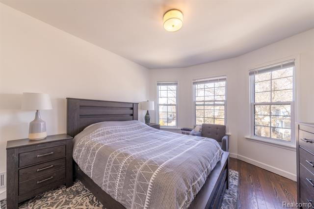 Builiding view seventeen for 644 Melbourne, Detroit, MI. 48202