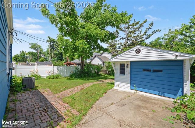 Builiding view fourteen for 1011 Hoffman, Royal Oak, MI. 48067