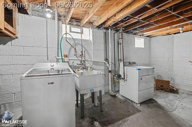 Builiding view thirteen for 1011 Hoffman, Royal Oak, MI. 48067
