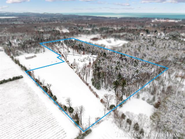 Builiding view four for 16527 Lake Michigan, West Olive, MI. 49460