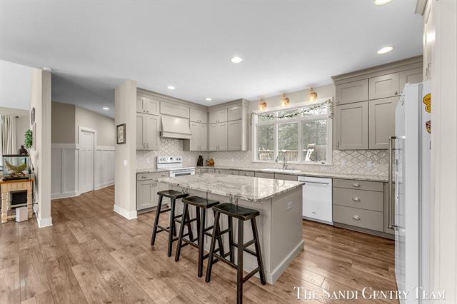 Builiding view sixteen for 16527 Lake Michigan, West Olive, MI. 49460