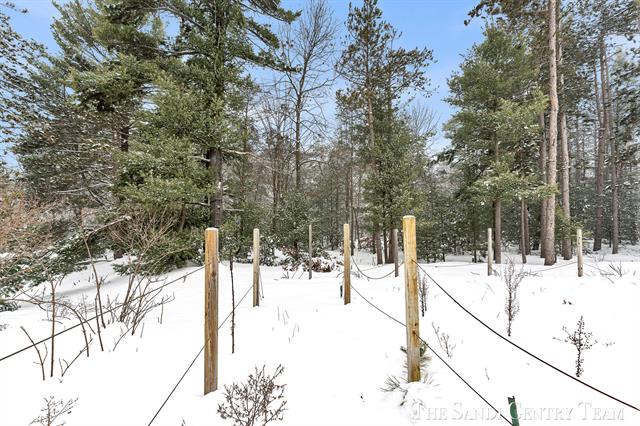 Builiding view sixty one for 16527 Lake Michigan, West Olive, MI. 49460