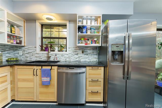 Builiding view eight for 5670 Fowlerville Rd, Fowlerville, MI. 48836